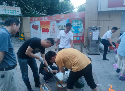 長運物業 助力文明城市創建 規范非機動車停放