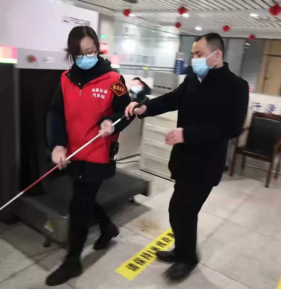 “一對一”服務接力 贏得贊許一片