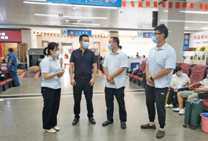 王曉深入都市城際公交、長運物業督導國慶期間安全生產等工作