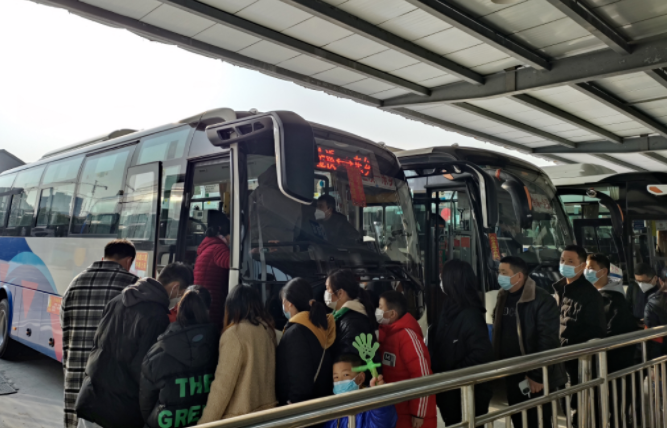 撫州長運:金溪分公司靈活調度應對返程小高峰