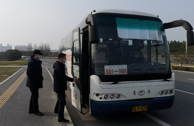 都市城際公交:嚴(yán)查車輛違規(guī)經(jīng)營 護(hù)航運(yùn)輸安全