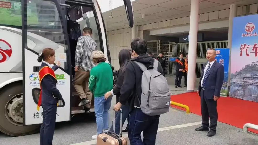 上饒汽運(yùn):望仙谷旅游直通車(chē) 備受旅客青睞