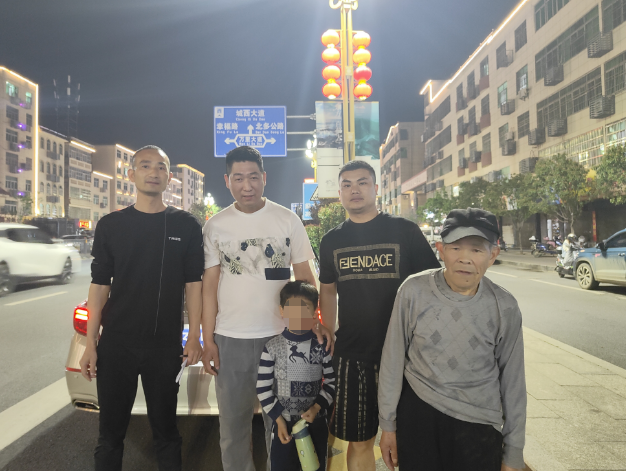 九江長運:小學生坐錯站 工作人員助他回家