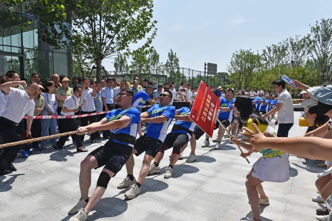 江西長運參加南昌交投集團拔河比賽首戰告捷 劉磊到場助威、占梁帶隊