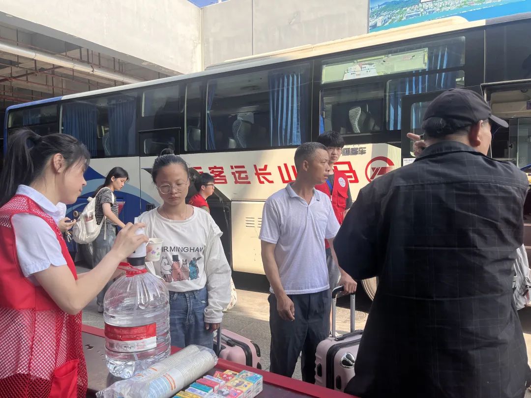 馬鞍山長客:校園直通車 一站式服務護航學子開學