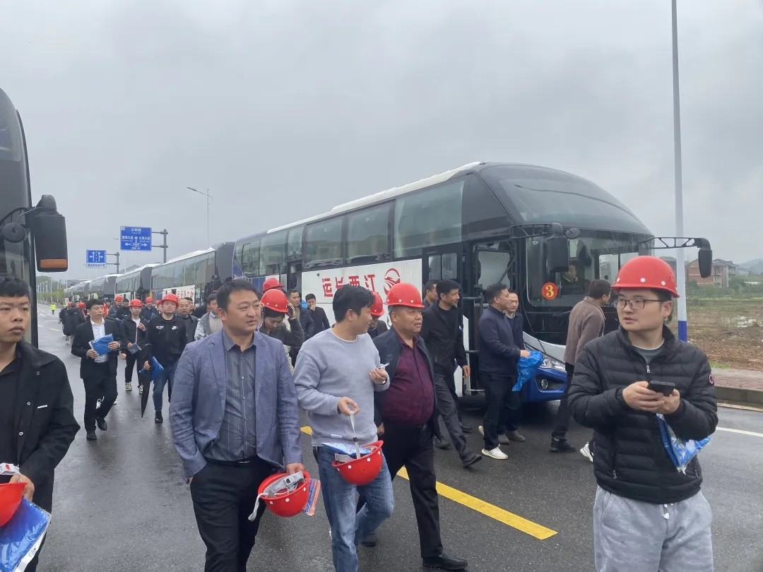 上饒汽運:圓滿完成廣豐區工業項目集中開(竣)工活動運輸任務
