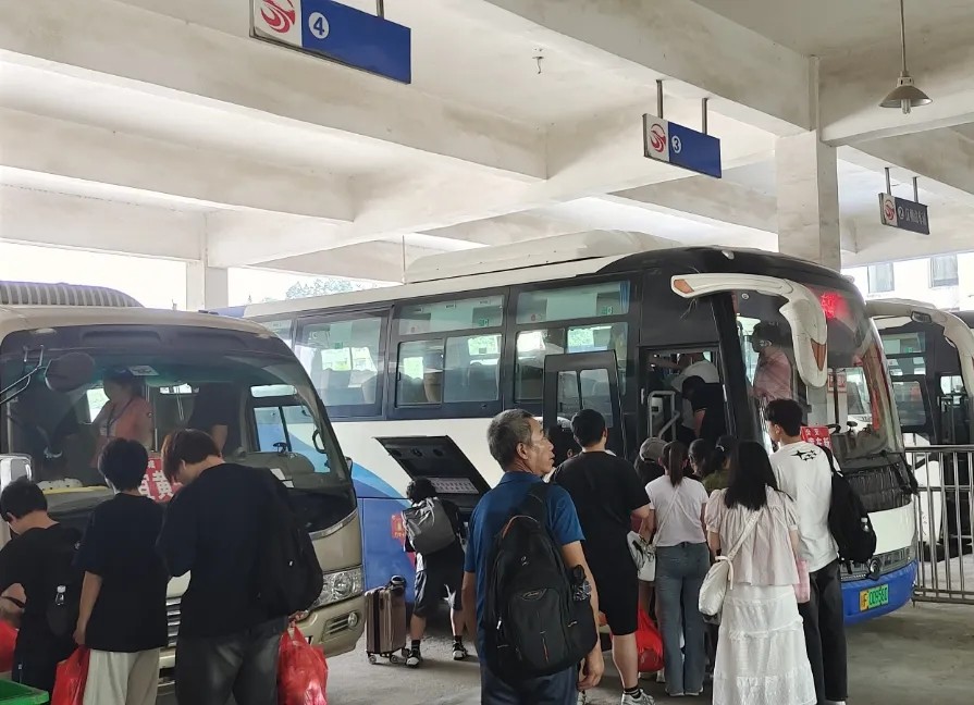 生產經營 || ??撫州長運:宜黃分公司積極應對節后返程客流高峰