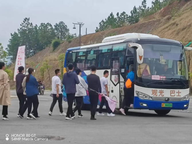 撫州長運:圓滿完成“和美村寨 民族團結跑”運輸保障任務